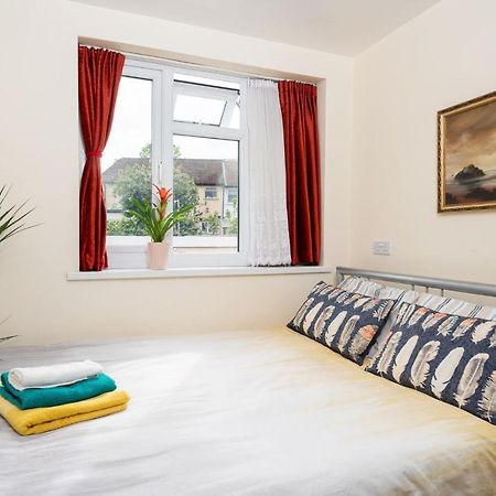 F5 Private Double Room London Exterior photo